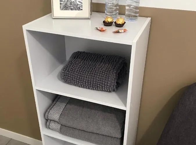 Studette De 17m2 Avec Parking Prive Gratuit Climatisation Et Petite Cuisine